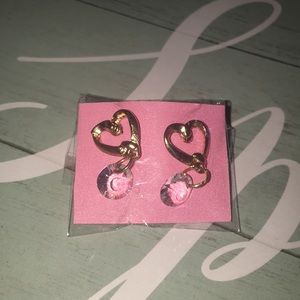 ✨New Item✨ Heart earrings